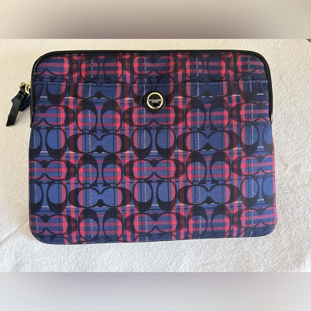 EUC Coach Laptop iPad Padded Case - Signature C - Stylish Tech Protection